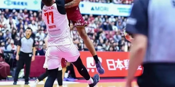 山东男篮官宣新外援！身高2米12，NBA落选秀，盖帽王|琼斯|山东队|鲍威尔|投篮|克里斯_新浪体育_新浪新闻