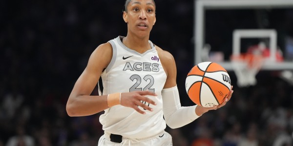 kaiyun正规平台-阿贾-威尔逊贡献18分9篮板 王牌力克天空收获11场连续胜利 里斯得到10分17篮板