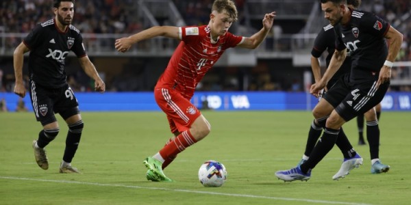 kaiyun体育网-记者：万纳尔1500万欧+奖金转会埃因霍温达协议，拜仁有回购条款